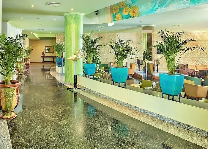 فندق Baia Grande 4*