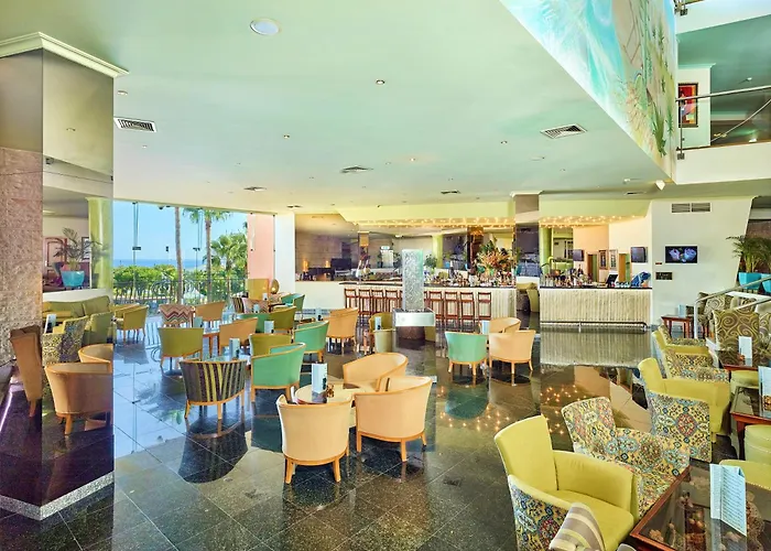 Baia Grande فندق 4*