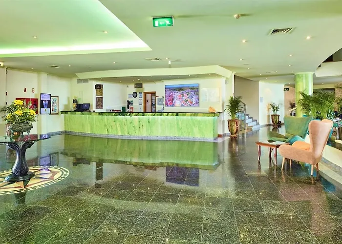 فندق Baia Grande 4*