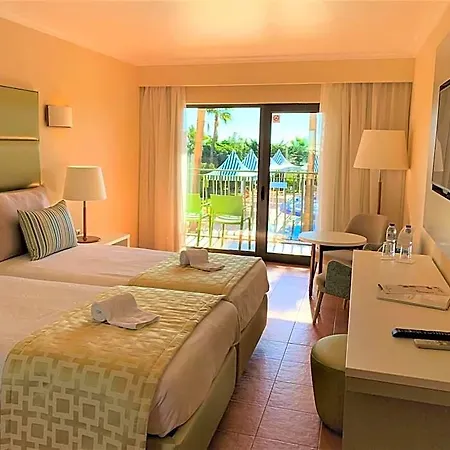 Baia Grande Otel 4*