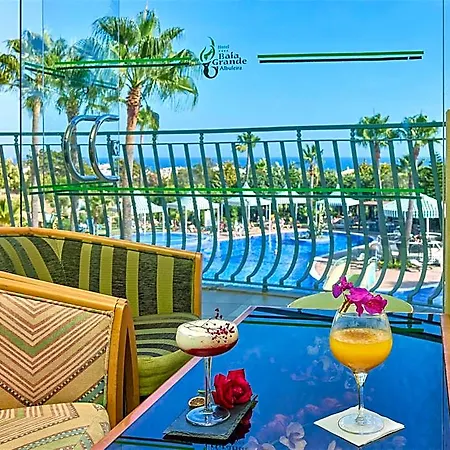 Otel Baia Grande 4*