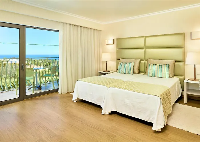 Hotel Baia Grande 4*