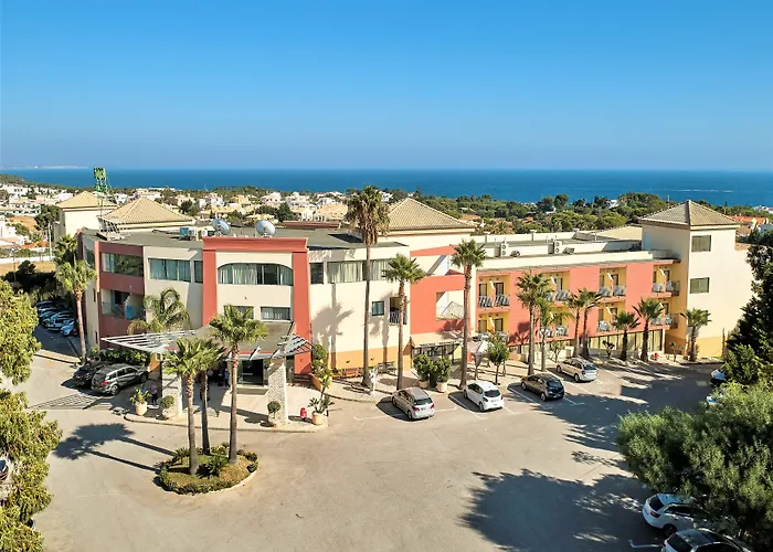 Baia Grande Hotel 4*