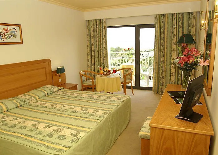 Baia Grande Hotel 4*